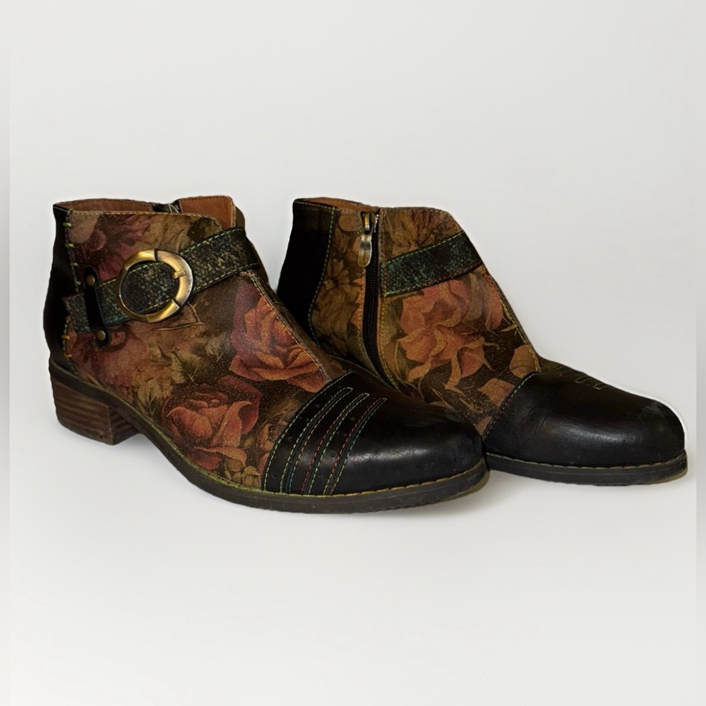 L’Artiste Georgiana Ankle Boots - Floral Leather & Gold Buckle - Women’s Size 10
